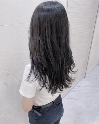 セミロング カラー shanti 渡辺新也✂️のヘアスタイル