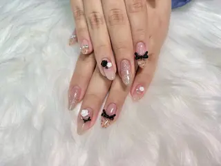 ネイル Hübsch所属・Sakura Hのネイルデザイン