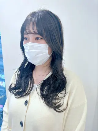 ロング カラー ベージュ/インナー カラー🤍Rieのヘアスタイル