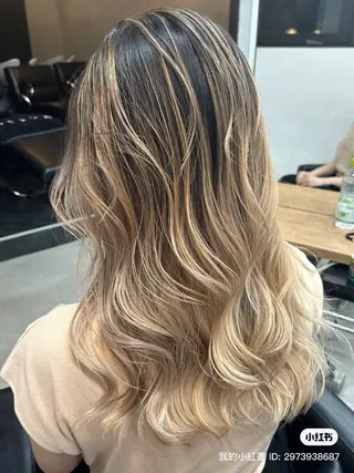 ロング カラー RYOSUKE ハイトーンのヘアスタイル