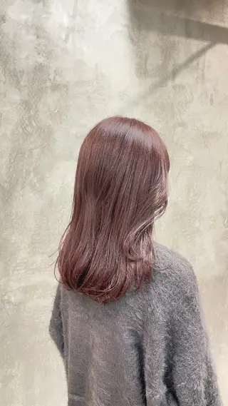 セミロング カラー 星野 千智のヘアスタイル