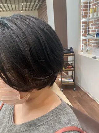 ショート 大輪 日向子のヘアスタイル