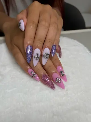 ネイル nail.salon .Reversalのネイルデザイン