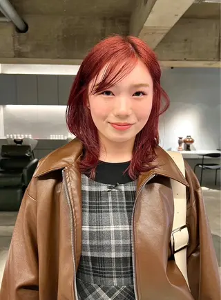 ミディアム カラー 中村 衣里のヘアスタイル