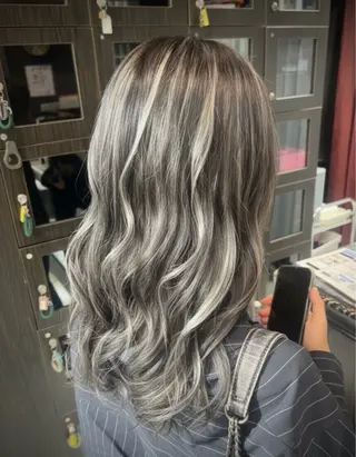 ロング 🖤デザインカラー❤ kana🖤のヘアスタイル