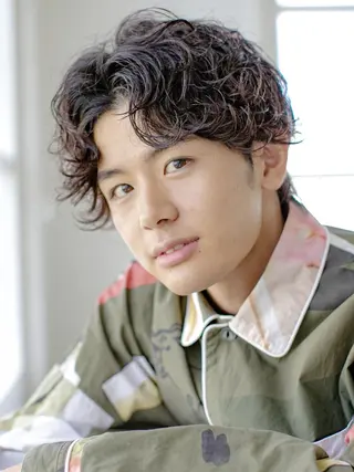 ミディアム パーマ メンズ 千脇 望美のヘアスタイル