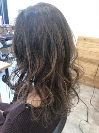 セミロング ✨艶感/透け感✨Sherry所属・艶髪/ハイトーン Sherryのヘアスタイル