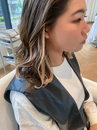 ミディアム 増井 彩乃のヘアスタイル