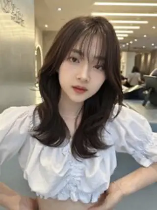 セミロング Asumi 髪質改善のヘアスタイル