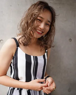 ミディアム china/ボブ/ ブリーチカラーのヘアスタイル