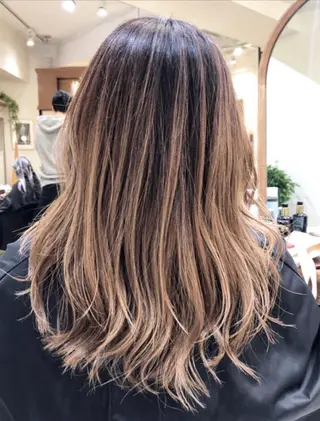 ロング salowin 原宿 aroa所属・韓国／ハッシュカット ／透明感カラー／金野のヘアスタイル