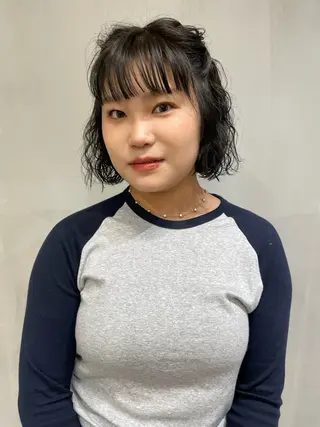 ショート カラー パーマ Nalu pu loa hachi所属・金尾 凜のヘアスタイル