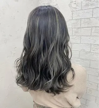 ロング ブリーチカラー 🤎〰️Yuunaのヘアスタイル