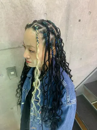 ロング ヘアアレンジ HARURU🪮✨ ブレイズ海外ヘアのヘアスタイル