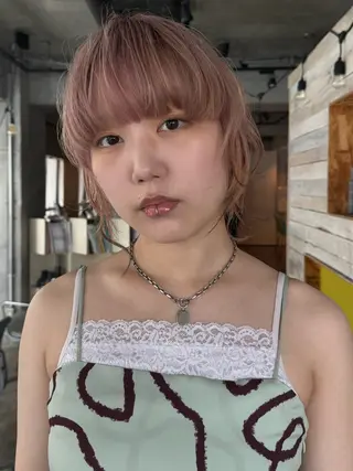 ミディアム カラー ヘアアレンジ NORA Journey所属・ブリーチカラー/ブロ ンドレイヤーカットのヘアスタイル