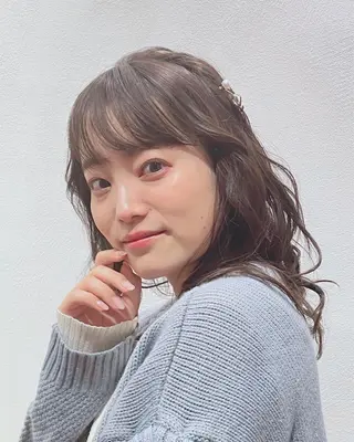 ミディアム ヘアアレンジ neaf【六本木】所属・韓国/愛されレイヤー 六本木/yuri🎀のヘアスタイル