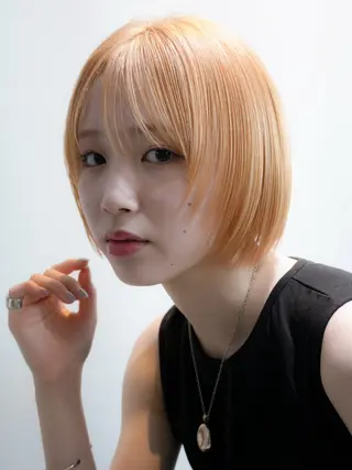 ショート カラー 艶髪ブリーチ 永井竜也のヘアスタイル