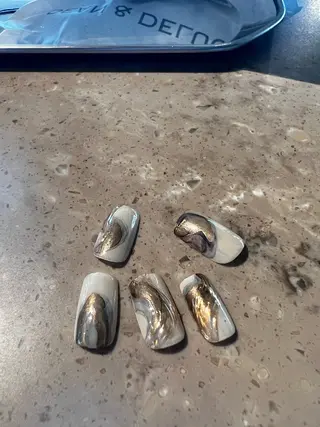 ネイル 金 柚嬉のネイルデザイン