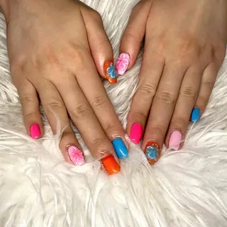 ネイル My+ Manaのネイルデザイン