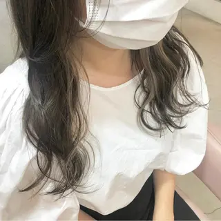 ロング カラー 小森 樹奈のヘアスタイル