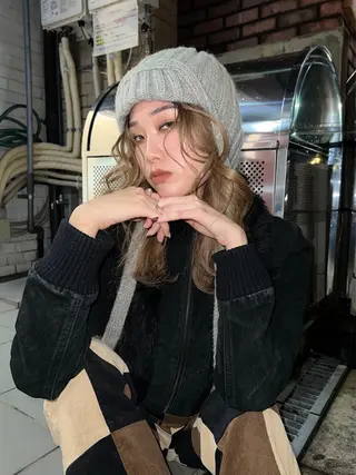 セミロング 室屋 鈴音のヘアスタイル