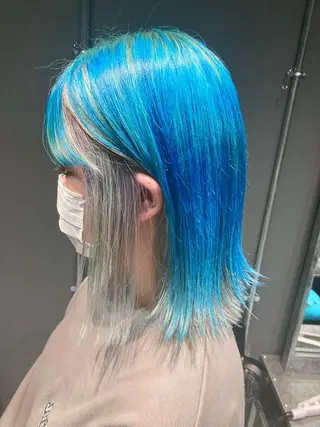 セミロング タカツド ユウキのヘアスタイル