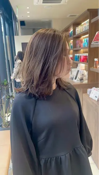 カラー 真下 瑞歩のヘアスタイル