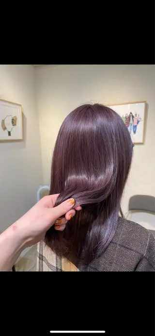 ロング カラー Rin:nel hair所属・Takanishi くすみベージュカラーのヘアスタイル