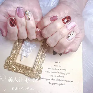 ネイル 美人計ネイルサロン所属・中山 美月のネイルデザイン