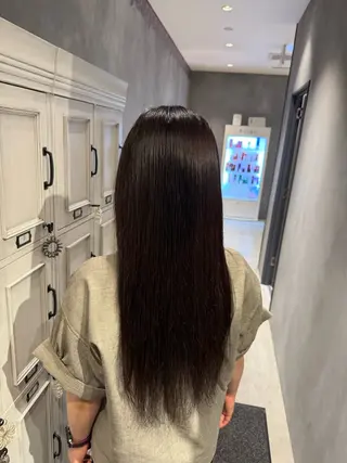 カラー 岩井 佑月のヘアスタイル