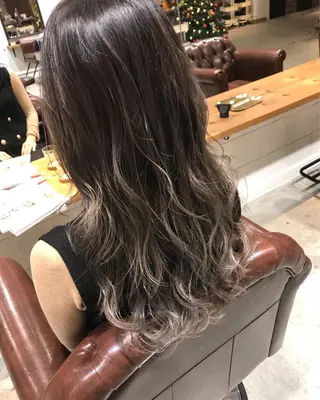 ロング カラー パーマ ヘアアレンジ メンズ キッズ Forest. -髪質改善-のヘアスタイル