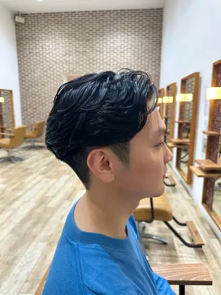 ミディアム パーマ メンズ peakshair所属・艶々になる髪質改善 𝒀𝑼𝑻𝑶のヘアスタイル