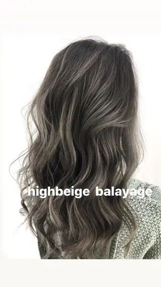 ロング カラー ヘアアレンジ シアーベージュニスト 🥣大石亜里紗のヘアスタイル