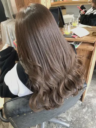 ロング roka ノゾミのヘアスタイル