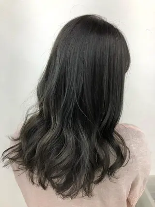 ロング カラー 岩崎 裕司のヘアスタイル