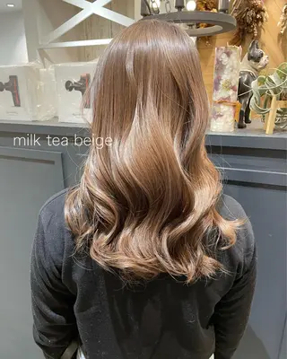 ロング カラー 細沼 葵のヘアスタイル