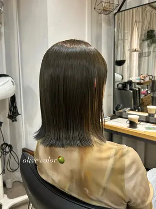 カラー moeka 表参道のヘアスタイル