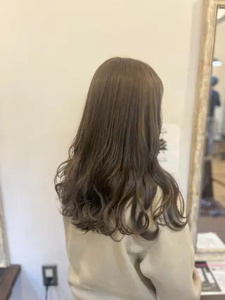 カラー miku. 髪質改善/韓国のヘアスタイル