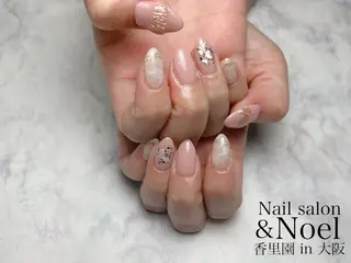ネイル Nailsalon &Noel所属・もも 🍑のネイルデザイン