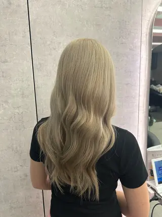 セミロング 髪質改善 山口蒼太のヘアスタイル
