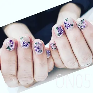 ネイル 園 寛子 （ネイリスト）のネイルデザイン