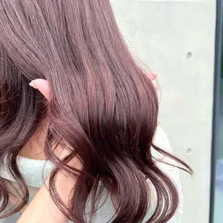 セミロング ヘアアレンジ 八巻 晴香のヘアスタイル
