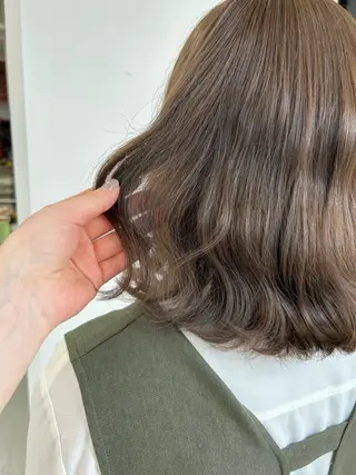 カラー 藤原 あかりのヘアスタイル