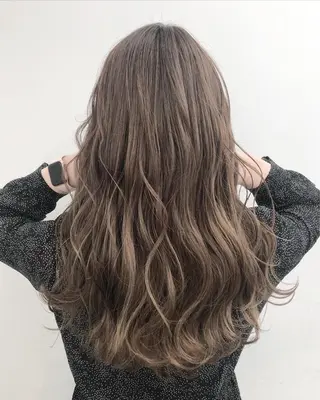 ロング カラー ブリーチ&似合せボブ 田中寛十のヘアスタイル