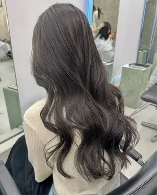 カラー 金子 茉央のヘアスタイル