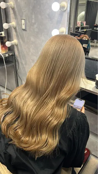 セミロング カラー mimiiy梅田 中崎町ハイトーンのヘアスタイル