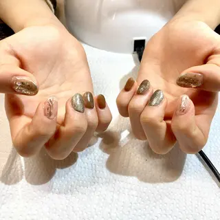 ネイル 根津 綾子のネイルデザイン