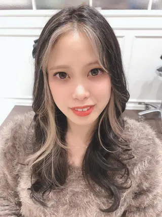 セミロング カラー パーマ ヘアアレンジ VIVIE【ヴィヴィ】所属・髪質改善/韓国風 レイヤー/田村祐樹のヘアスタイル