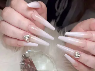 ネイル KARI ネイルサロンのネイルデザイン