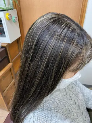 ロング 永沼 真依のヘアスタイル